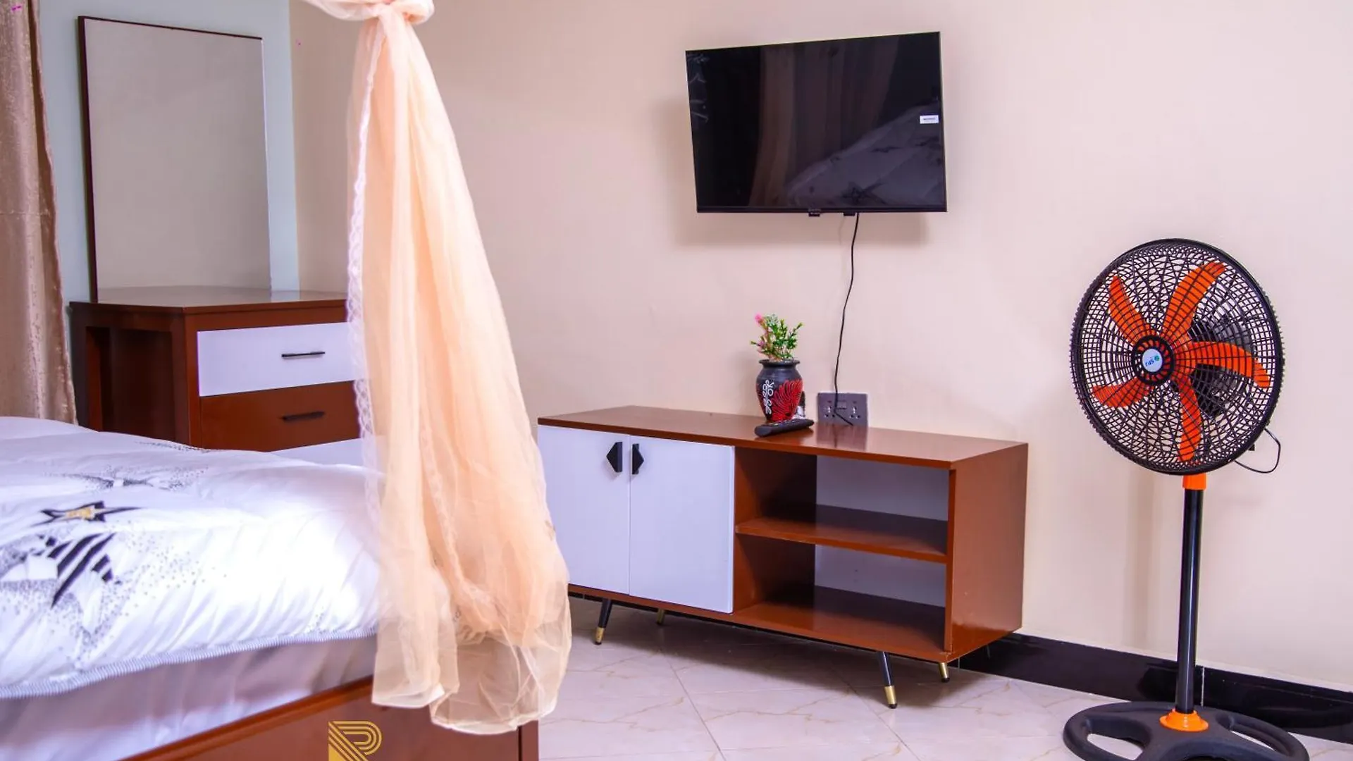 Rollen Suits Appartement Kampala