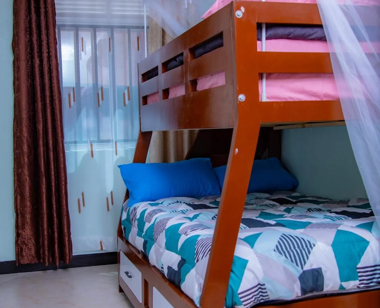 Rollen Suits Appartement Kampala